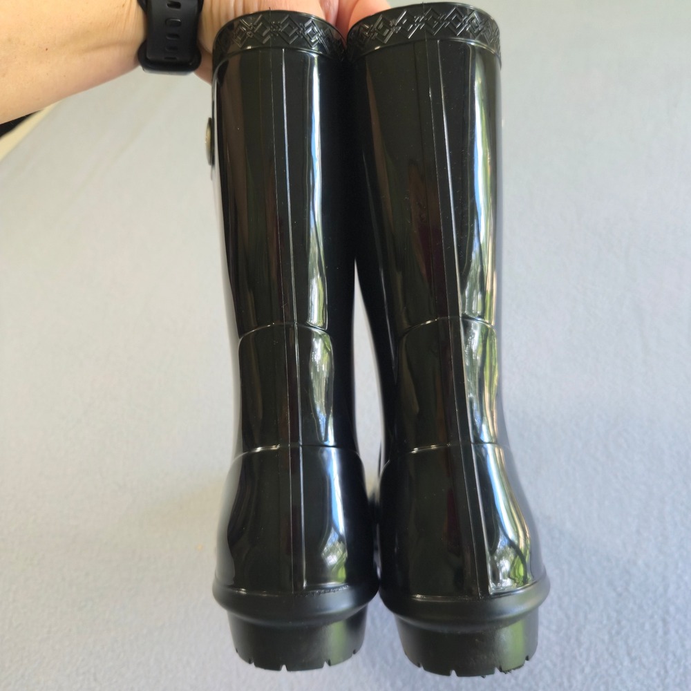 UGG Shaye Rain Boot Women 7 Black Glossy Waterproof Sheepskin Insole 1014452 - Picture 5 of 8